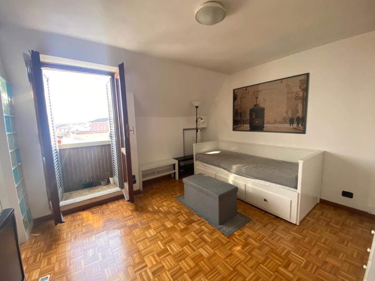 Apartamento Porta Venezia, Monolocale Con Vista Sui Tetti *